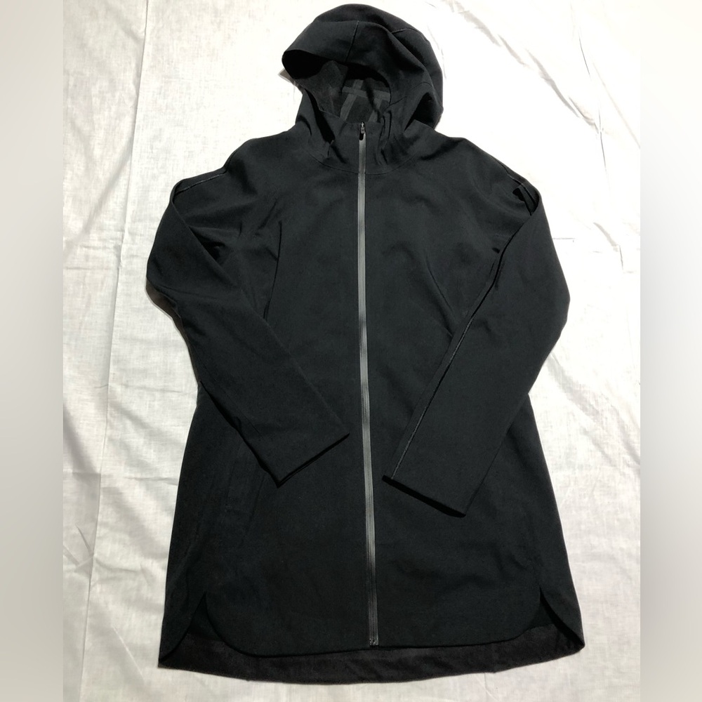 $228 Lululemon Glyde Along Softshell Black Lightweight Rainproof Jacket Coat 12